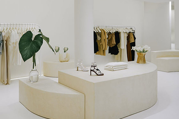 Дизайн магазина одежды Jonathan Simkhai в Сохо от агентства Aruliden