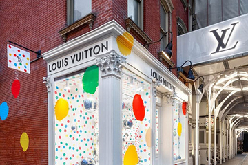 Луи Виттон преобразил магазины по всему миру для новой коллекции 
