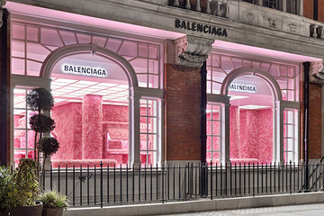 Новый внешний вид магазина Balenciaga на Mount Street