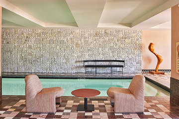 Люкс Kelly Wearstler обновляет бассейн в номере люкс отеля Downtown LA Proper