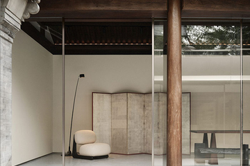 FOG Architecture превращает дом во дворе в Пекине в магазин парфюмерии