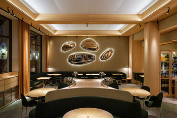 Студия Johannes Torpe создала гедонистический дизайн ресторана в Копенгагене