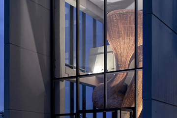 Enter Projects Asia оживляет бельгийский офис скульптурами из ротанга