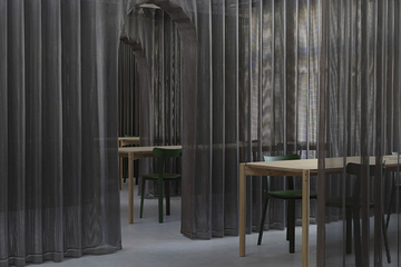 Дизайн интерьера в Японии для демонстрации зала с тканевыми стенами